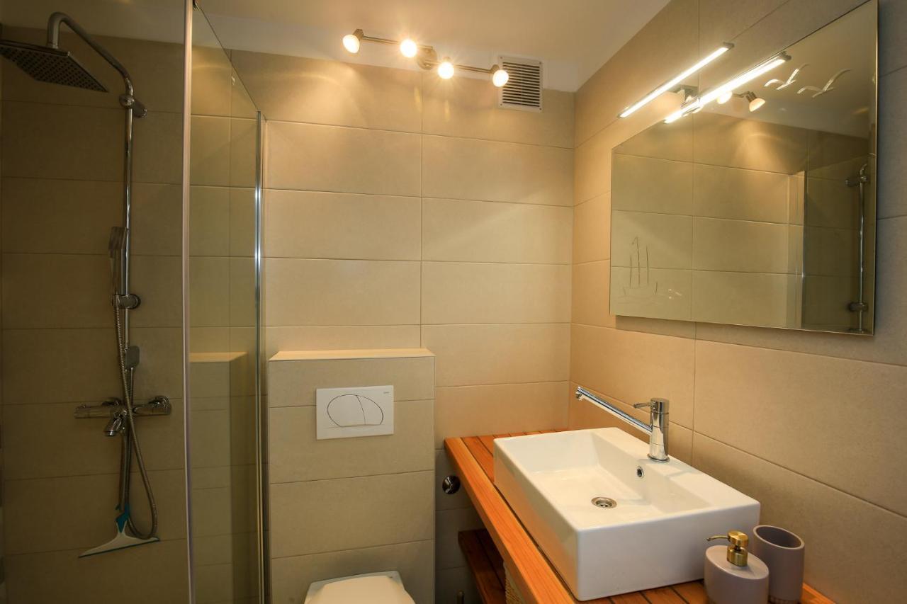 Apartmani Nena I Branko Premantura Exterior photo